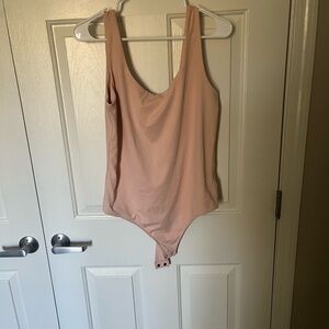 Express Body Contour Scoop Neck Bodysuit in Blush